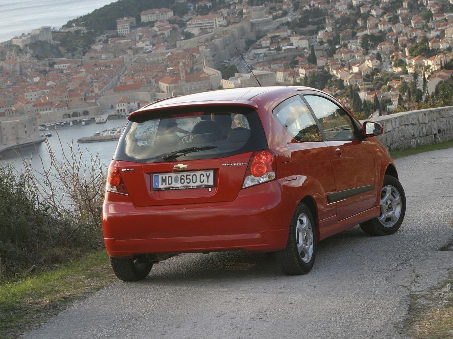  Chevrolet Aveo 3-Door 2003 года  (фото 2 из 5)